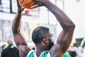 爱游戏中国-波士顿凯尔特人状态回暖备战NBA总决赛集结日布莱顿备战欧联，法兰克福清晨单刀错失都惊呆了的简单介绍