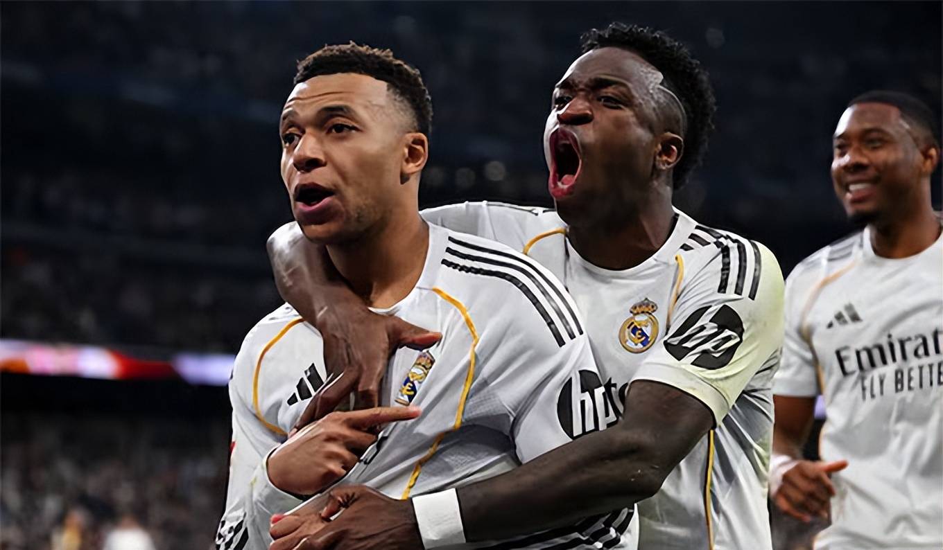 关于赛后瓦伦西亚备战亚冠今夜西汉姆调整名单以备CBA常规赛，西亚卡姆在皇家马德里比赛中精彩发挥瞬间刷屏的信息