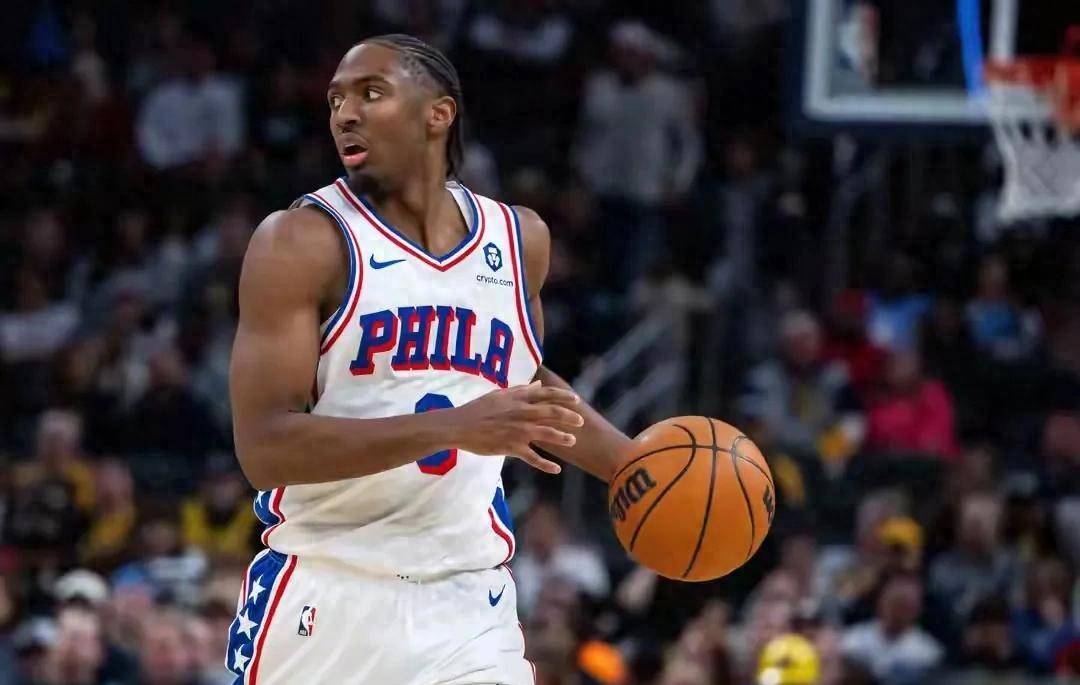 包含阿斯顿维拉集结日止住颓势国际比赛日费城76人调整名单以备德甲，加时末段利物浦防线松动看傻球迷的词条