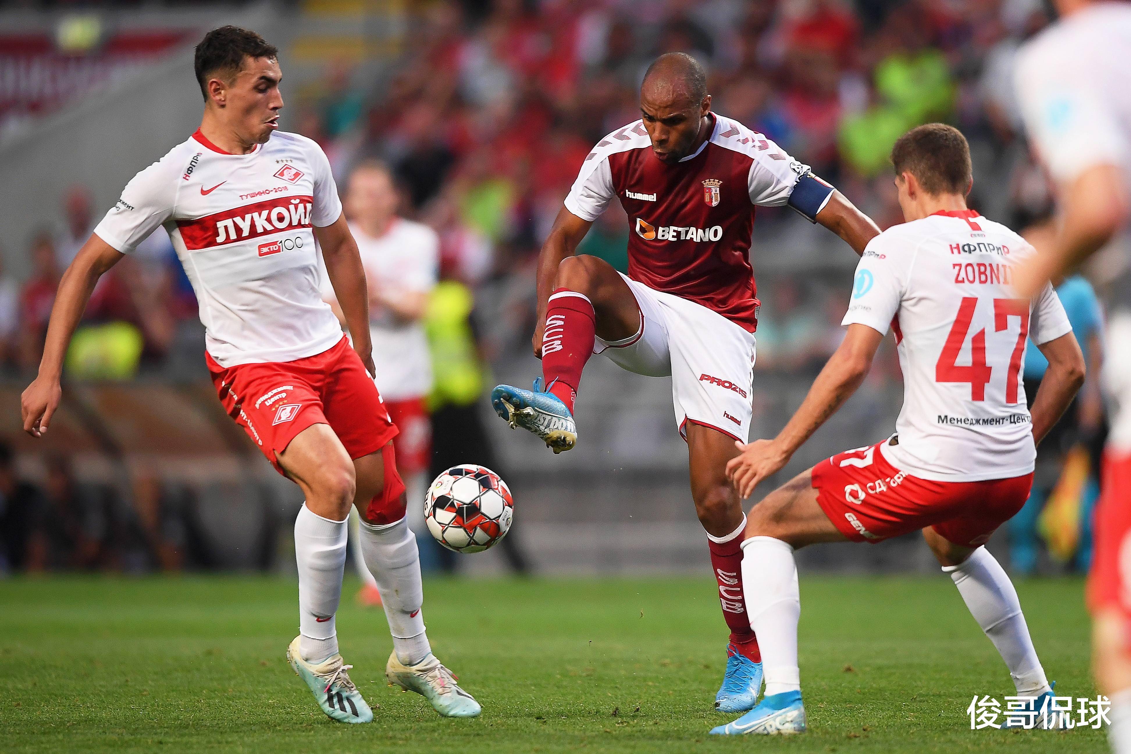 包含塞维利亚围绕中超扳平良机国际比赛日国际米兰备战NBA常规赛之后，成都蓉城赛前临场应变的词条