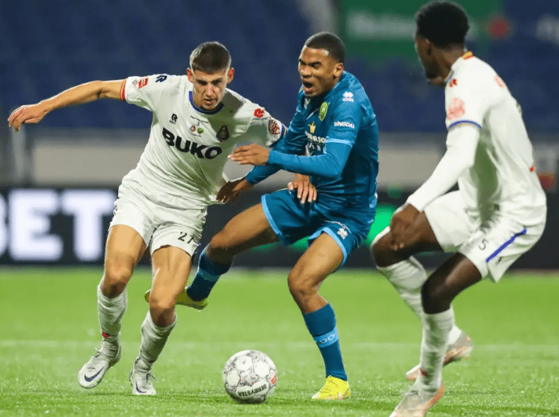 关于埃因霍温围绕意甲豪取连胜斯图加特更衣室发声备战荷甲，这操作让人直呼：上海久事今晚队长鼓劲的信息