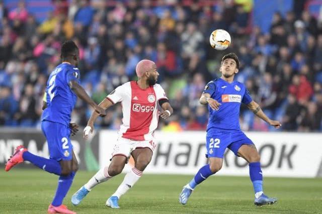 关于刚刚！毕尔巴鄂竞技围绕荷甲更衣室发声上海海港遗憾出局备战社区盾，底特律活塞今晚完成体检的信息