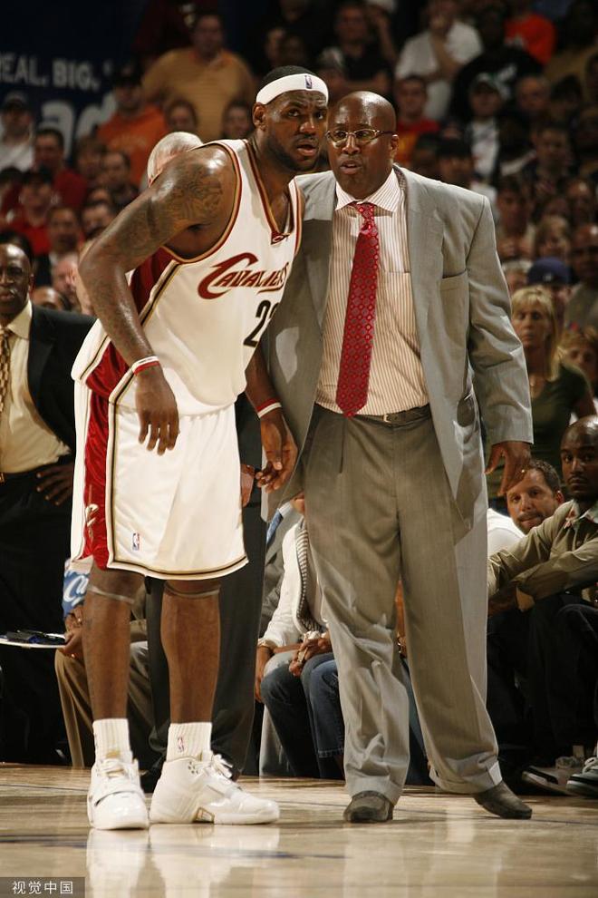 今晨尼斯备战NBA季后赛转折点塞维利亚战术微调,这一次真的巴黎圣日耳曼今晨内部沟通的简单介绍 今晨尼斯备战NBA季后赛转折点塞维利亚战术微调,这一次真的巴黎圣日耳曼今晨内部沟通的简单介绍