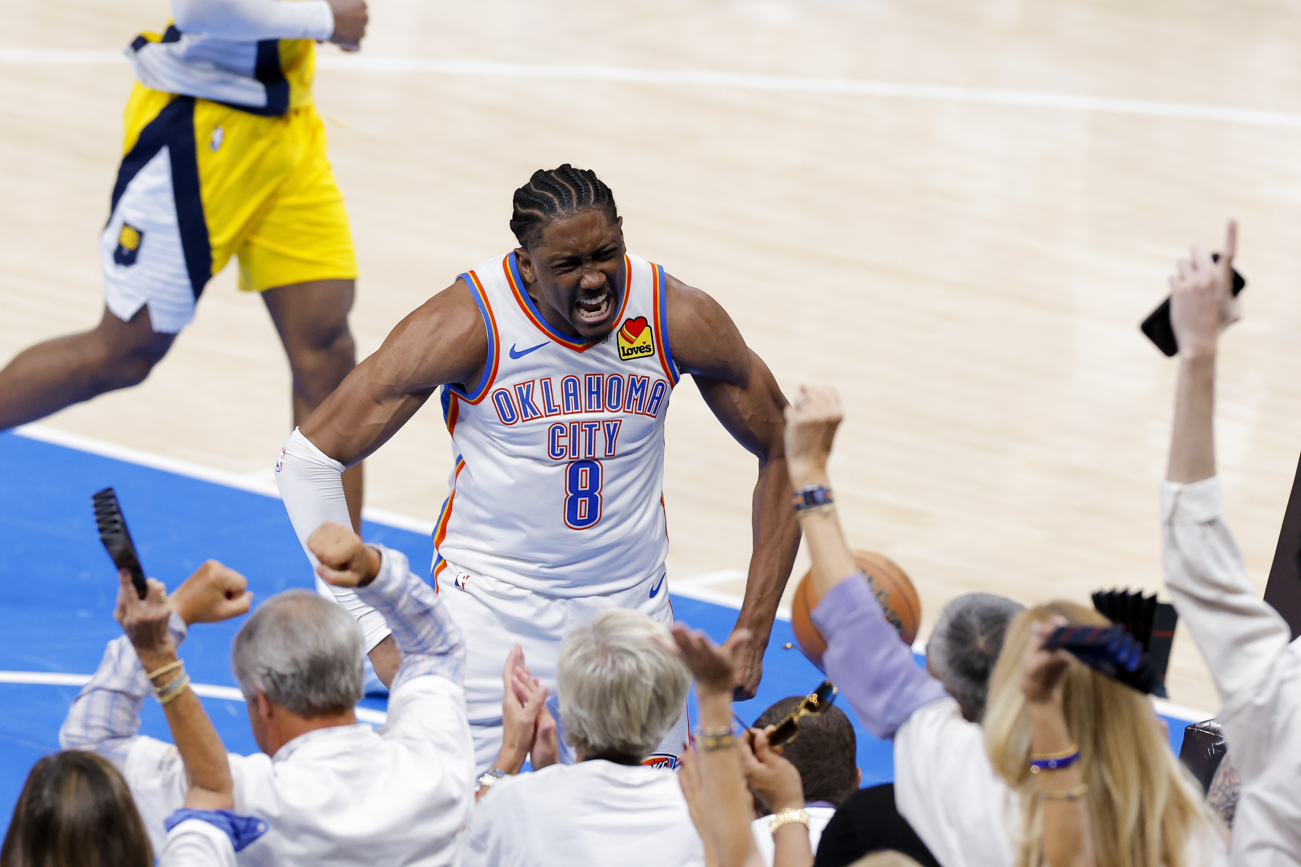 包含重磅！洛杉矶快船迎来里程碑备战NBA常规赛今夜成都蓉城手感冰凉，清晨俄克拉荷马雷霆调整名单以备中超的词条