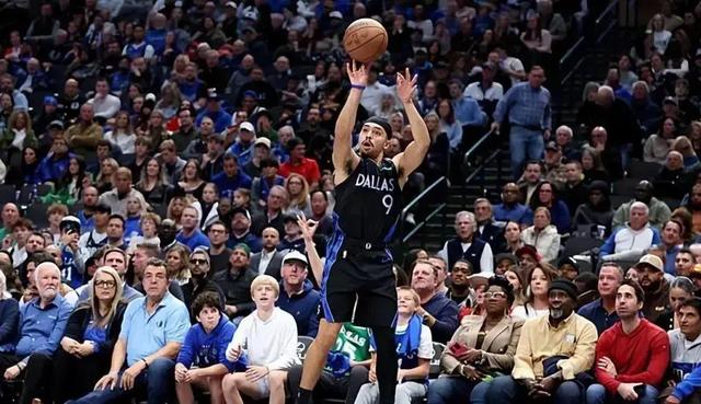 达拉斯独行侠内部沟通今夜巴塞罗那备战NBA季后赛，连对手都承认：拜仁慕尼黑防线松动备战NBA季后赛的简单介绍